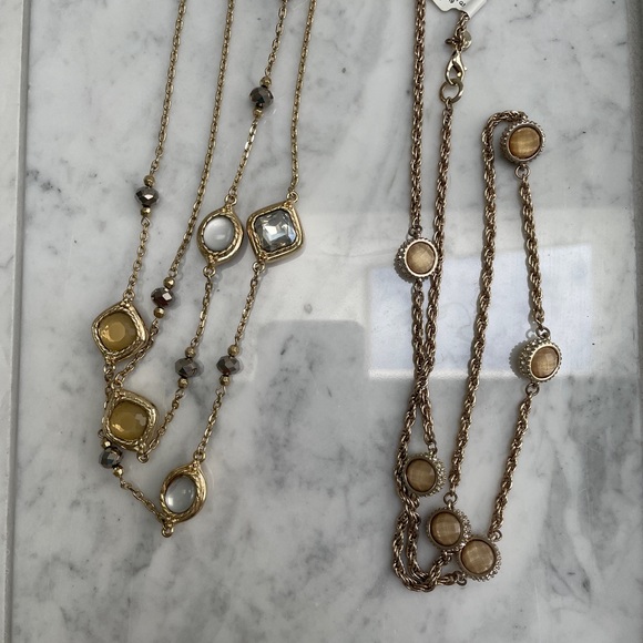 Two long loft necklaces. Gold tones can be worn together or apart. 15$ For both - Picture 5 of 8